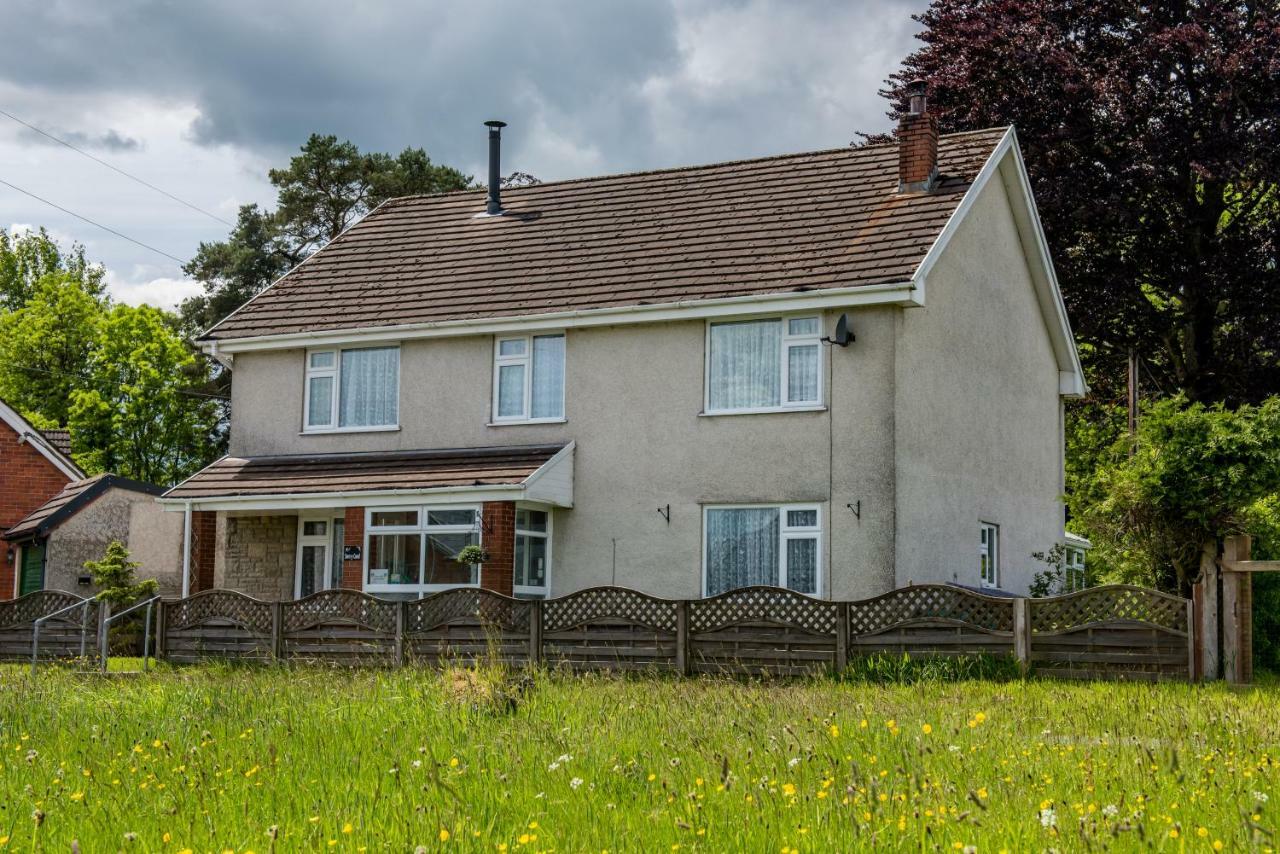 Swn Y Coed Bed and Breakfast Llanwrtyd Wells Esterno foto